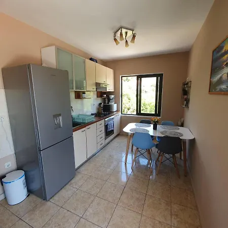 Apartment Nikol Orebic